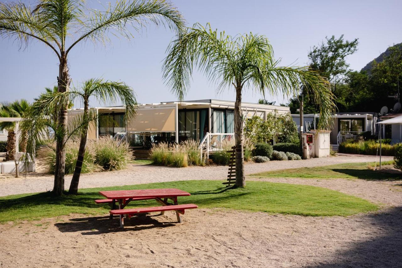 Le Palme Village تيراتشينا المظهر الخارجي الصورة
